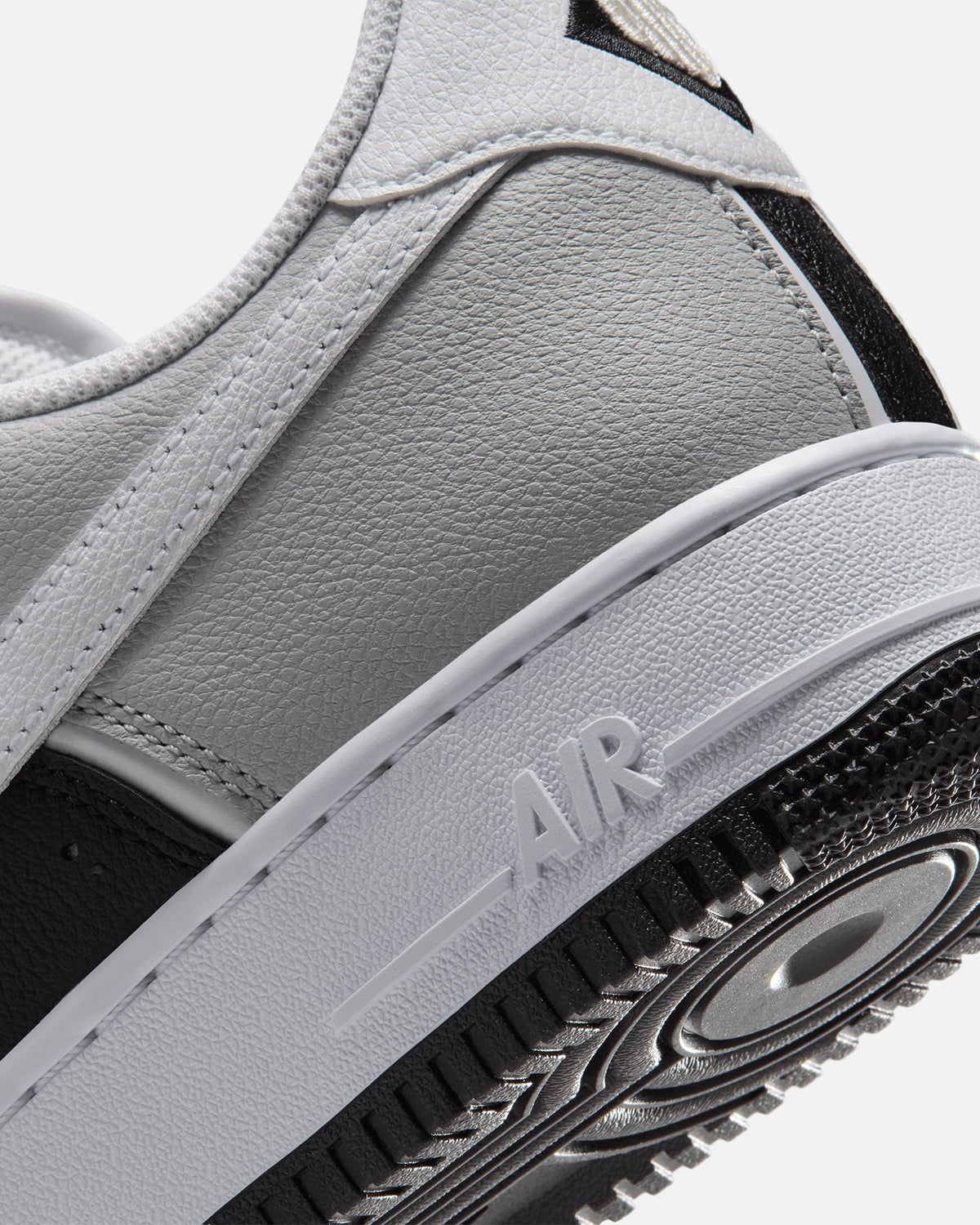 Nike Air Force 1 '07 LV8 Grey