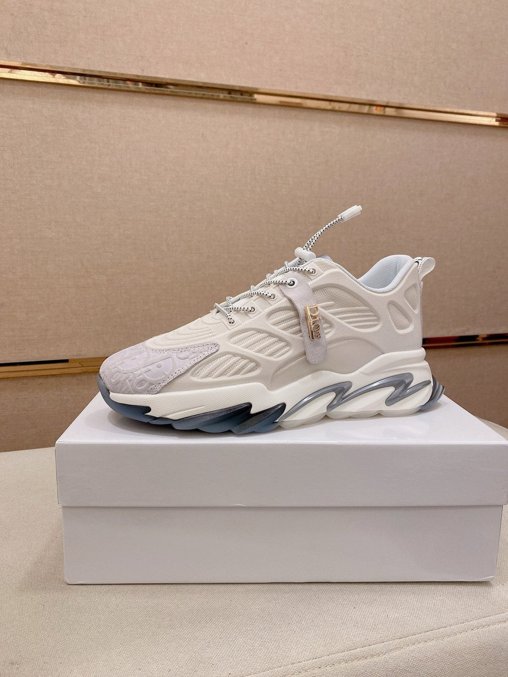 Dior Men's Sculpted Sole Lace-Up Sneakers