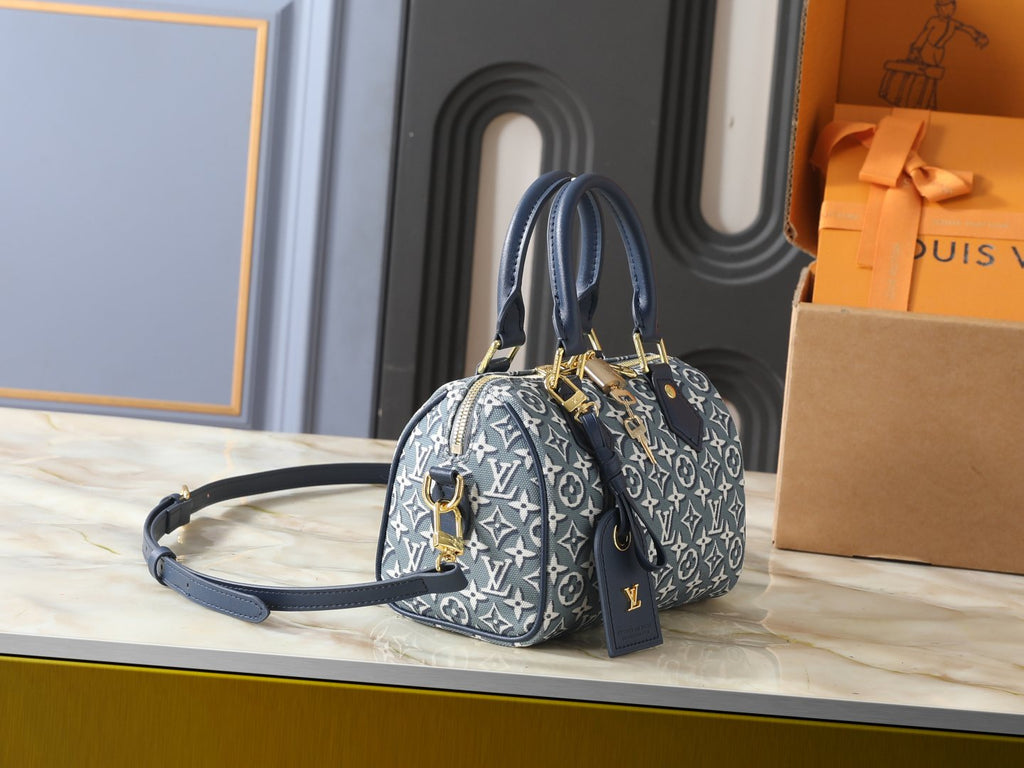 Louis Vuitton Speedy Bandoulière 20 Monogram Satchel