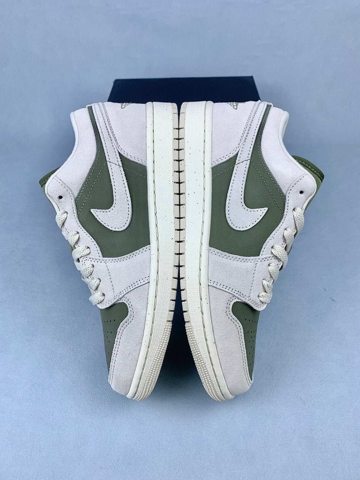 Air Jordan 1 Low Olive Green Unisex Sneakers HV4089-201